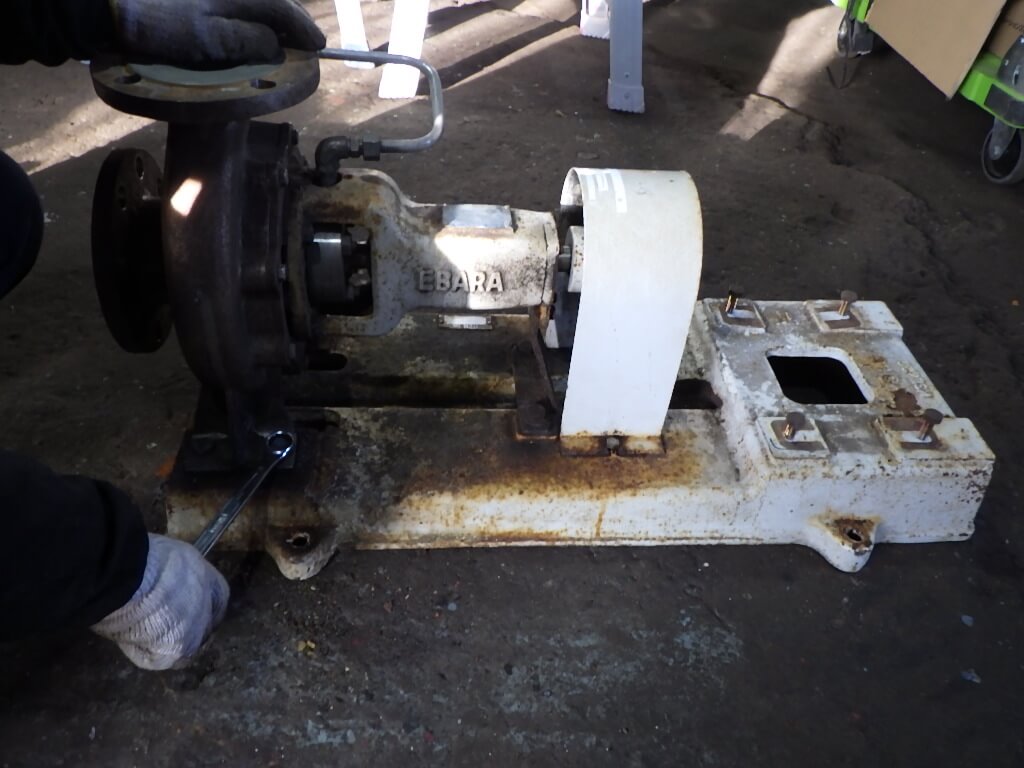 陸上ポンプ整備01